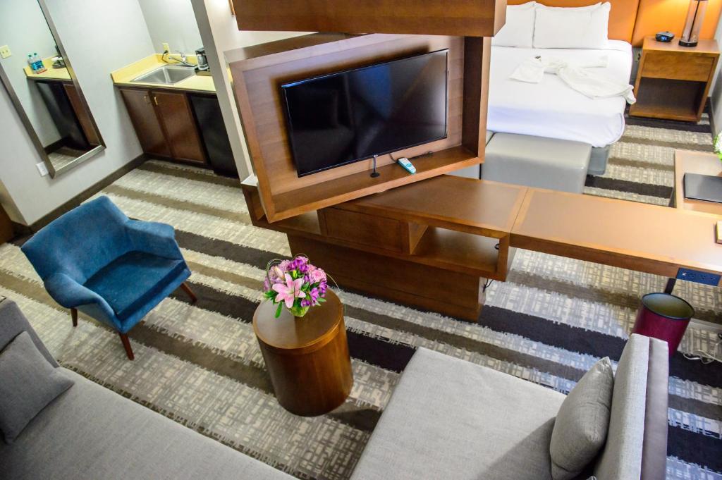 Superior King Room – Non-Smoking