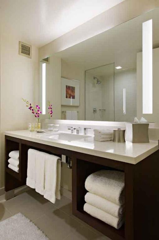 King Room with Square View