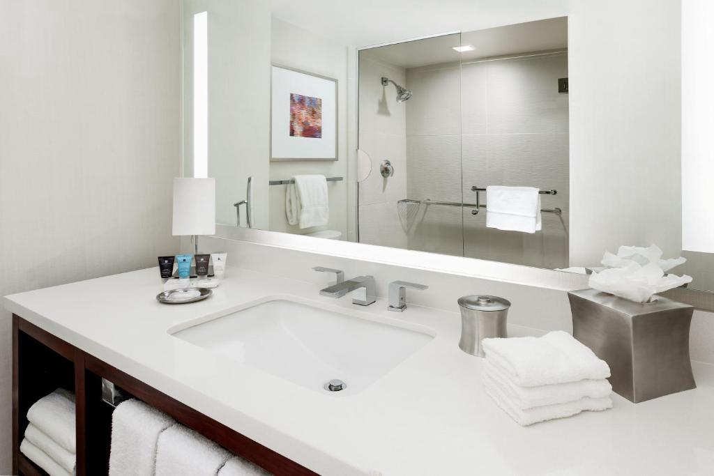 King Room with Square View