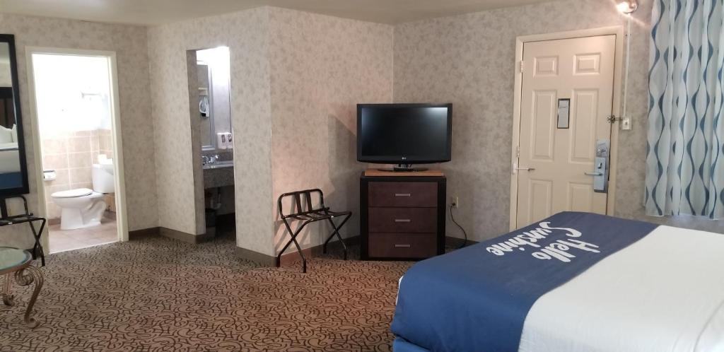 King Studio Suite – Non-Smoking