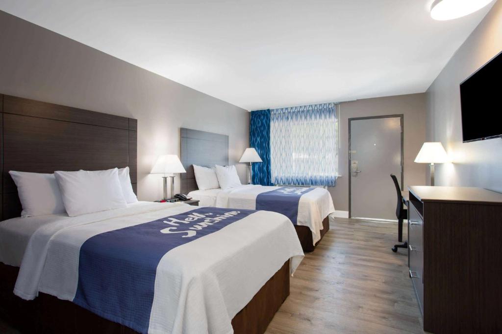 Double Room with Two Double Beds – Non-Smoking