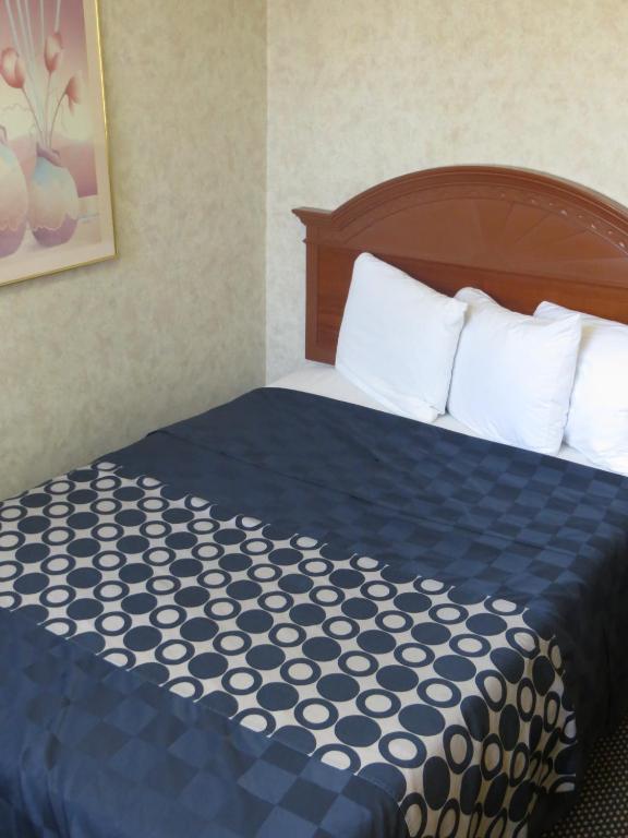 King Room – Non-Smoking