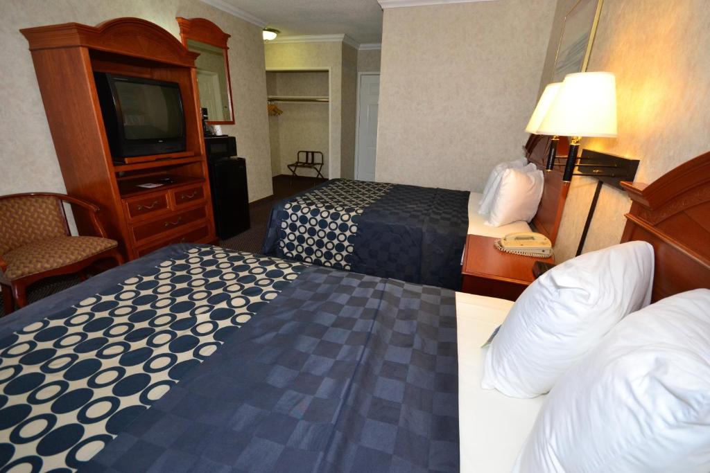 Room with Two Double Beds – Non-Smoking