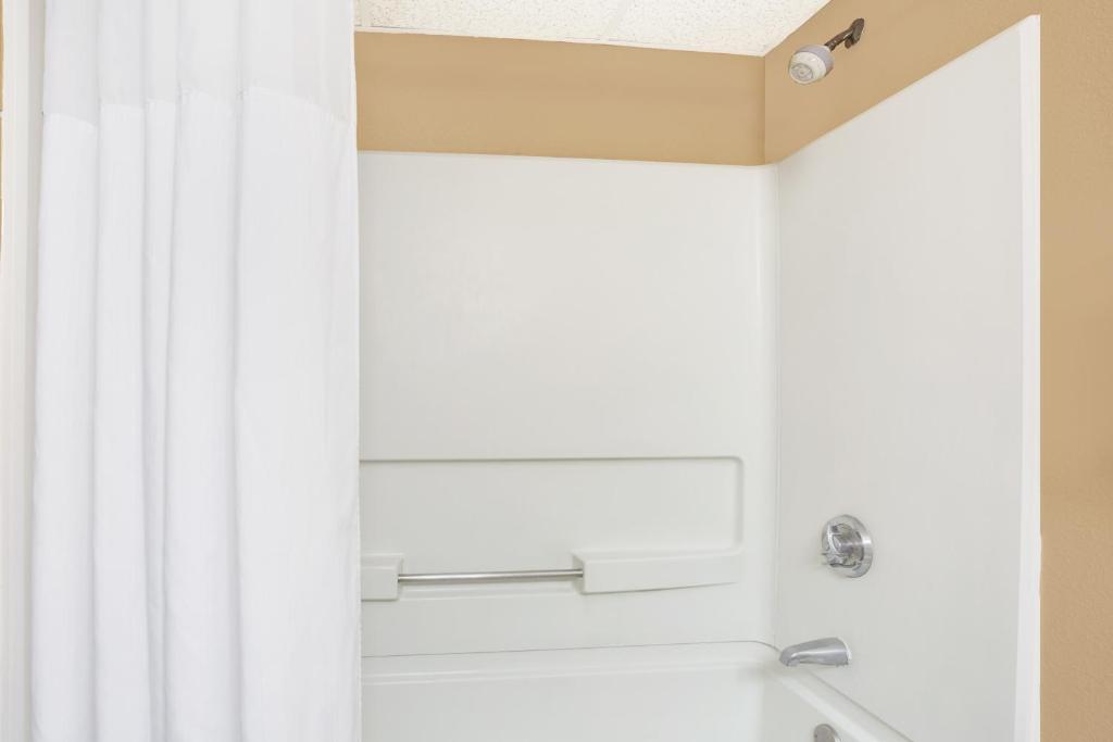 King Room- Non-Smoking