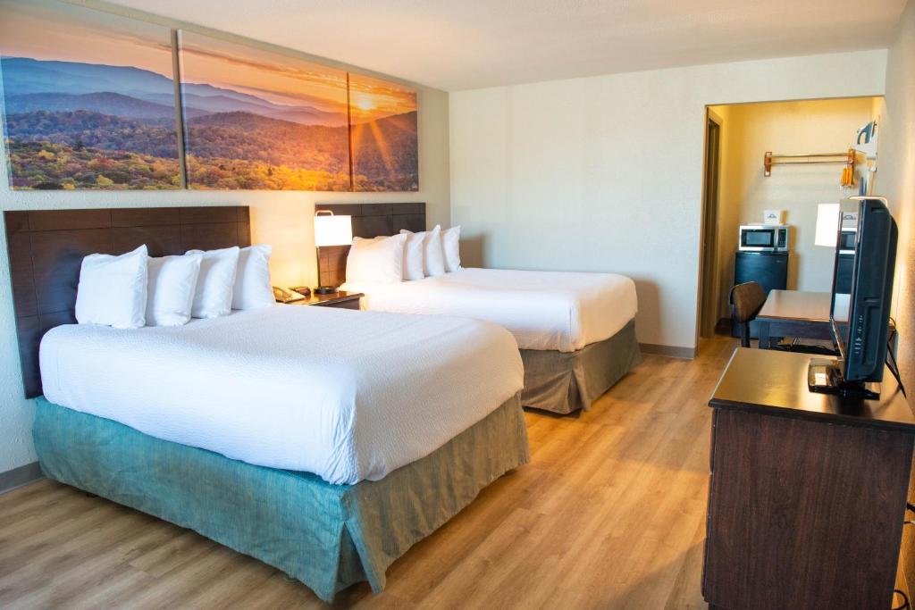 Superior Double Room with Two Double Beds – Non-Smoking