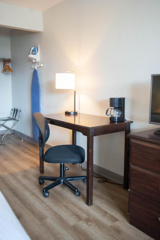 Superior King Room – Non-Smoking