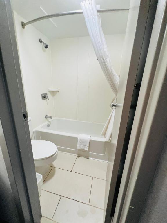 Double Room with Two Double Beds – Non-Smoking