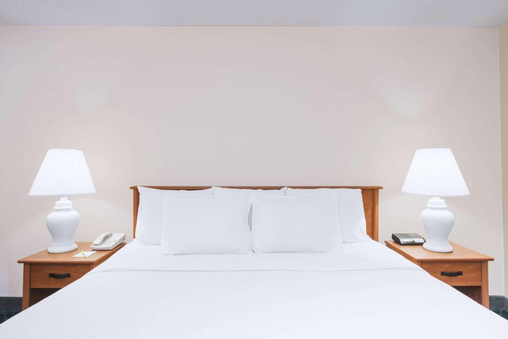 King Room – Mobility AccessNon-Smoking