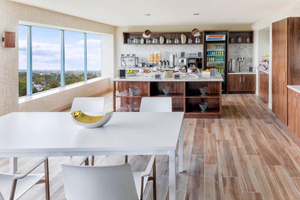 Premium High Floor Guest Room with 2 Queen