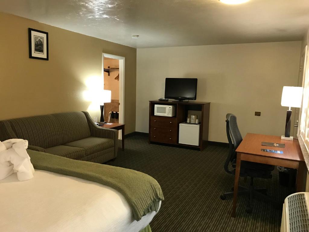Deluxe King Room