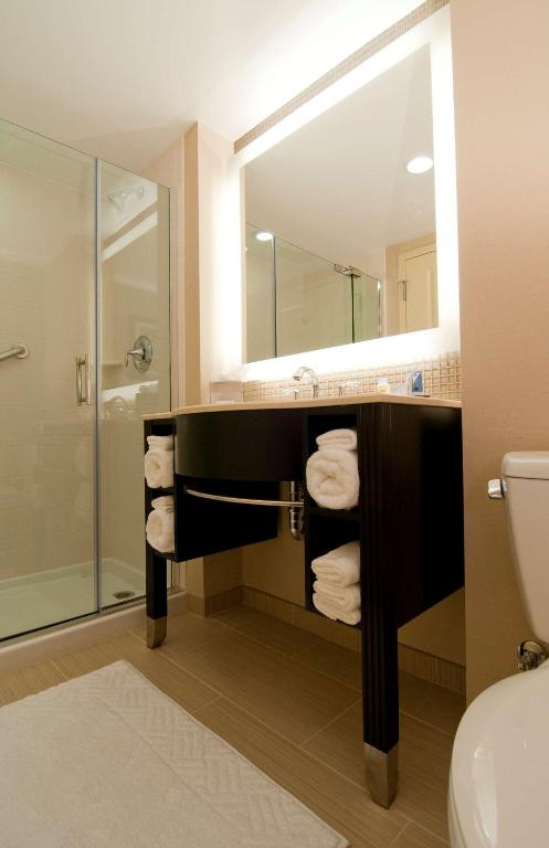 Executive King Room – Non-Smoking