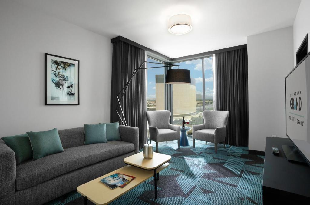 Gallery 1-Bedroom Suite King Bed Non-Smoking