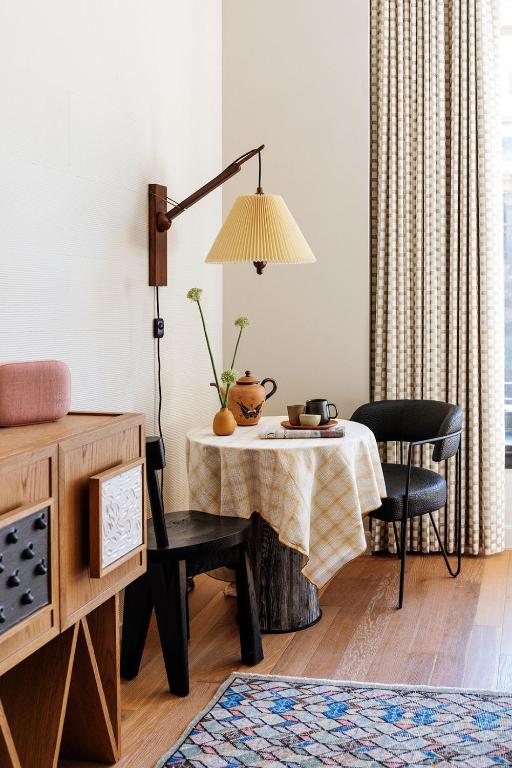 Premier King Room with Limited View