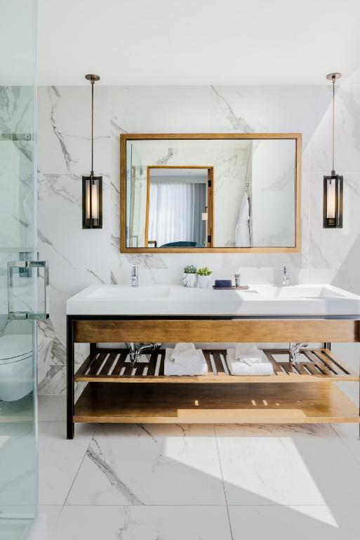 King Studio Suite Platinum