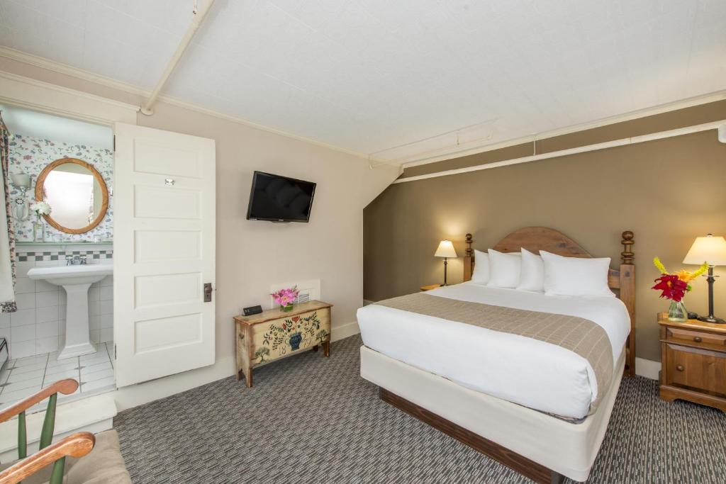 Standard View Suite Two Room