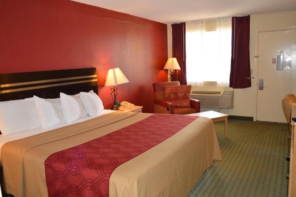 King Room – Non-Smoking