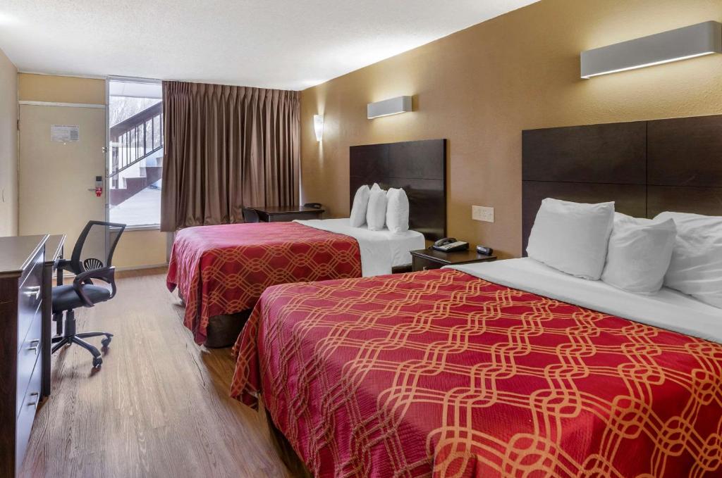 Double Room with Two Double Beds – Non-Smoking