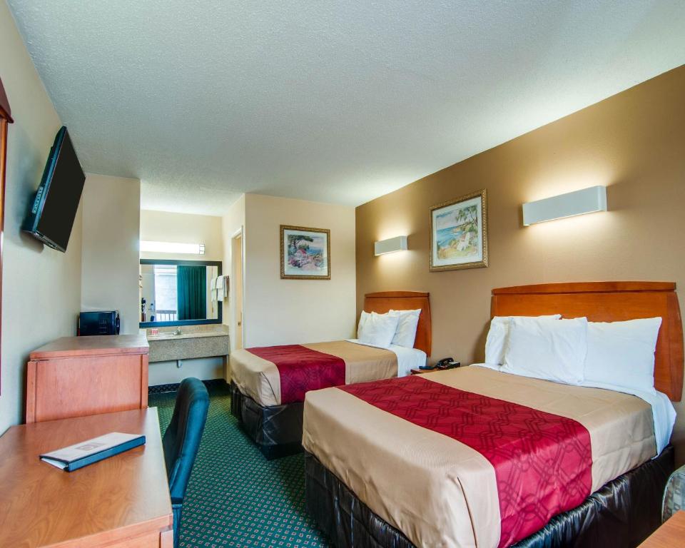 Double Room with Two Double Beds – Smoking