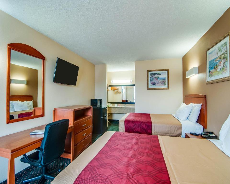 Double Room with Two Double Beds – Smoking