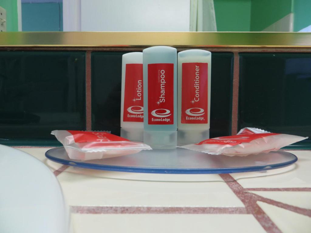 Standard Queen Room with Two Queen Beds – Non-Smoking