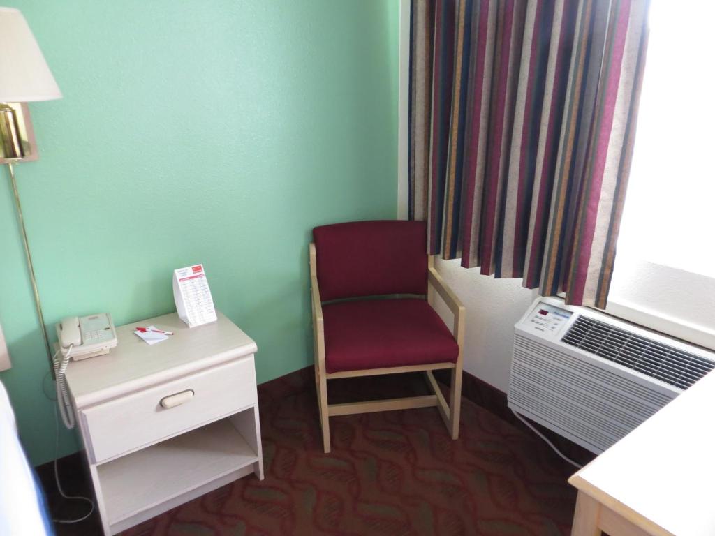 Standard Queen Room with Two Queen Beds – Non-Smoking