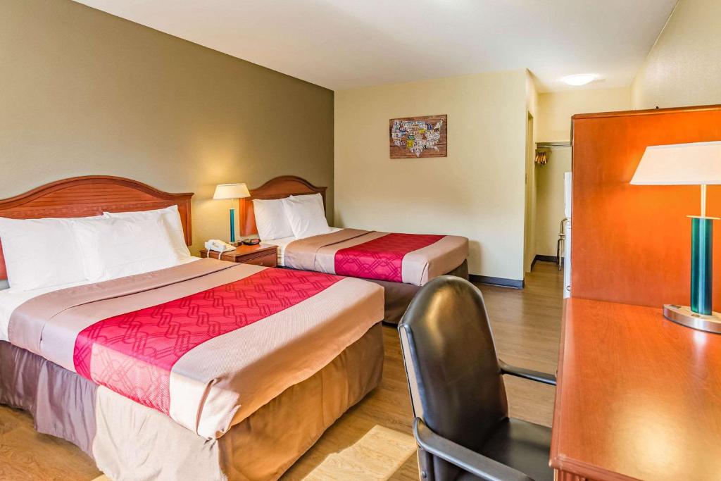 Double Room with Two Double Beds – Non-Smoking