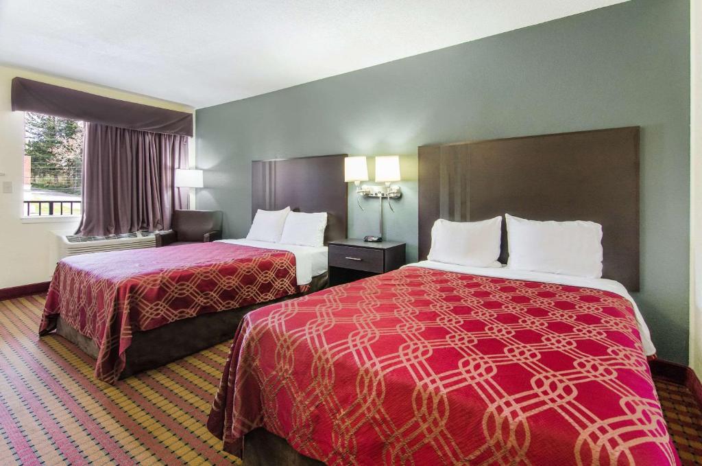 Double Room with Two Double Beds – Non-Smoking