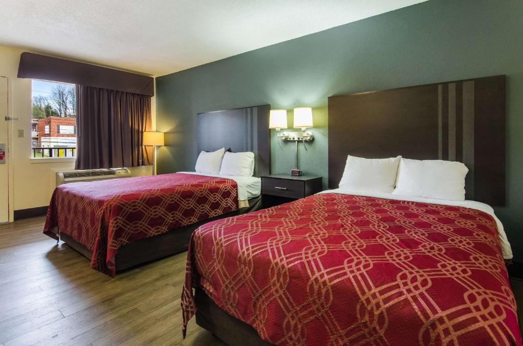 Double Room with Two Double Beds – Smoking