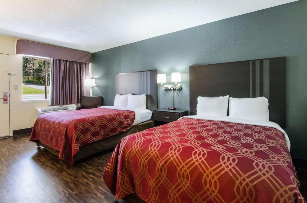 Double Room with Two Double Beds – Smoking