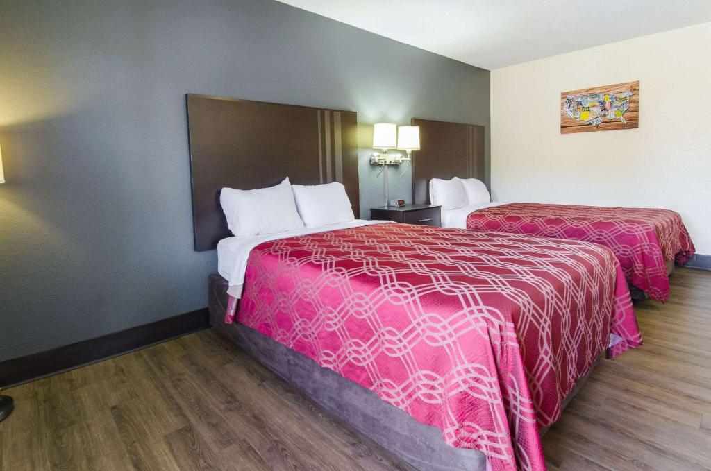 Double Room with Two Double Beds – Smoking