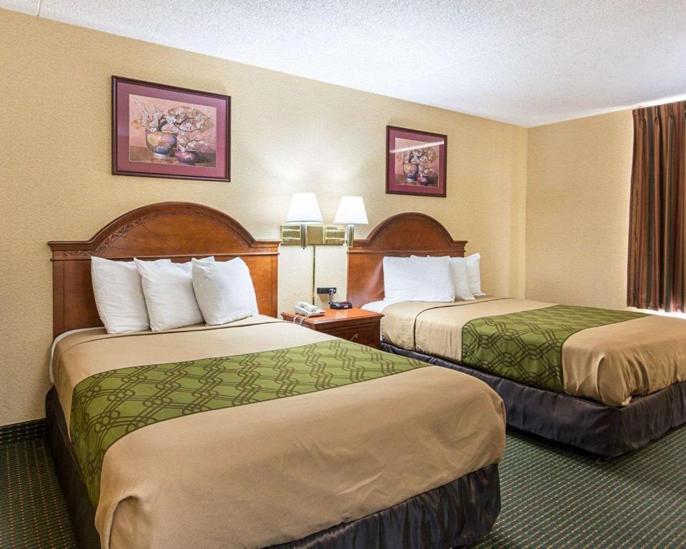 Double Room with Two Double Beds – Non-Smoking