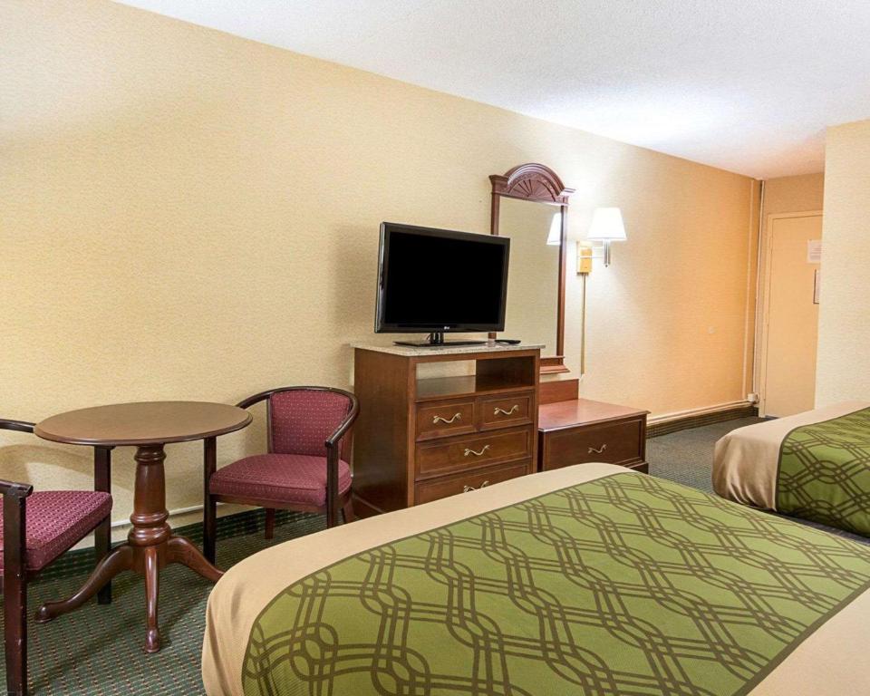 Double Room with Two Double Beds – Non-Smoking