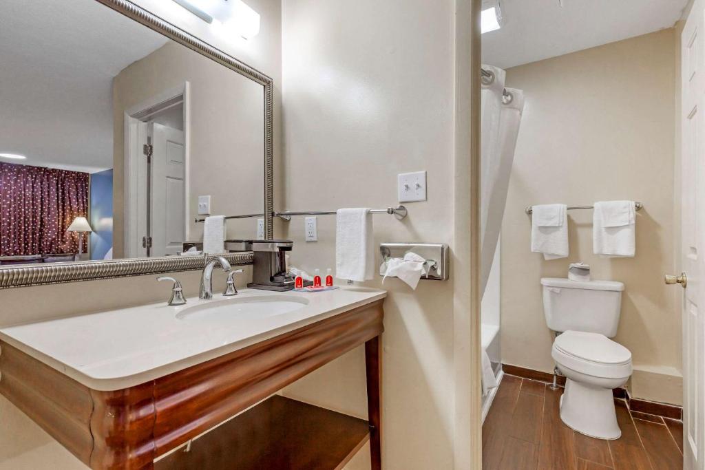 Standard Room with Two Double Beds – Non-Smoking