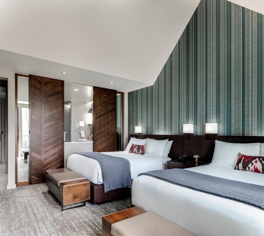 Deluxe Queen Room with Two Queen Beds