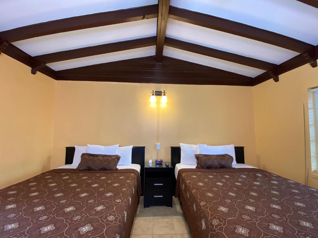 Deluxe Suite with Spa Bath