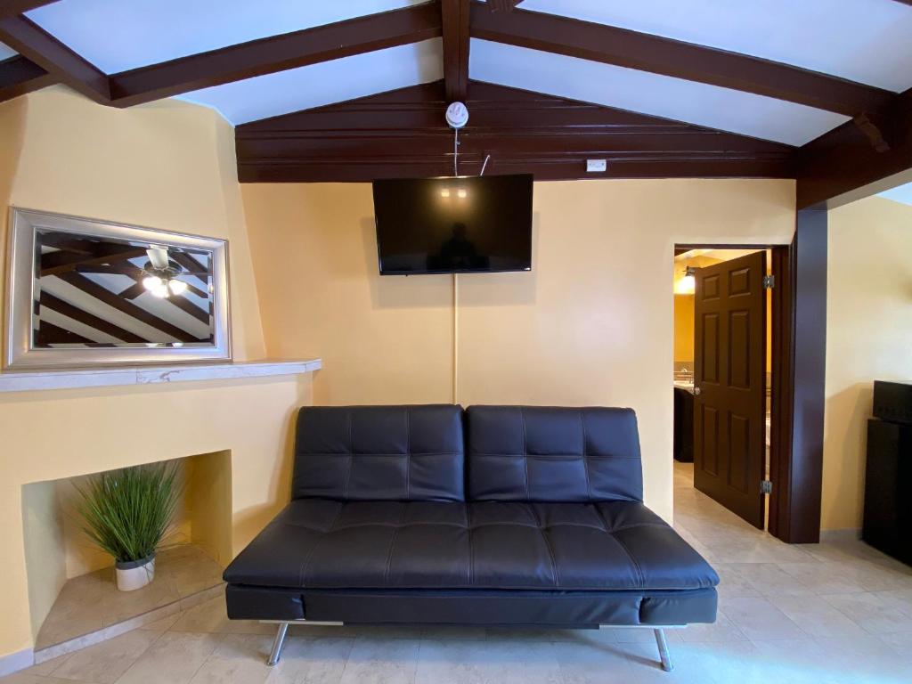 Deluxe Suite with Spa Bath