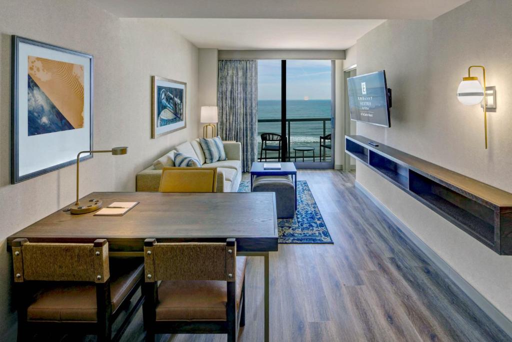 King Suite – Oceanfront
