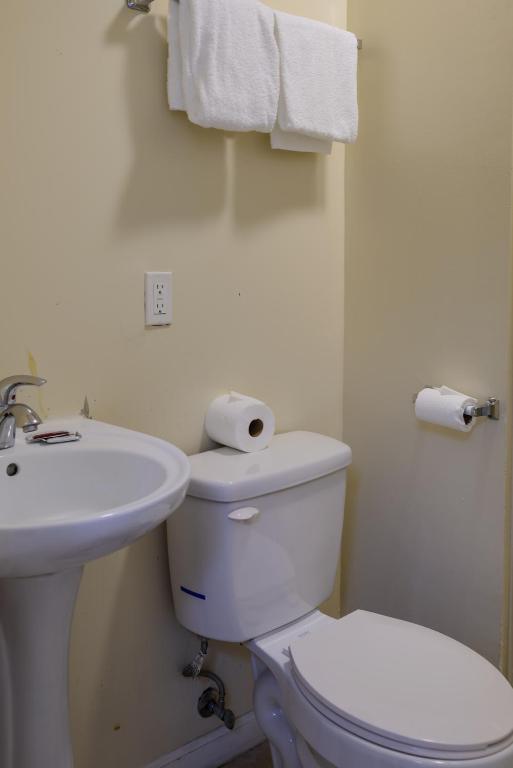 Double Room with Two Double Beds and Private Bathroom