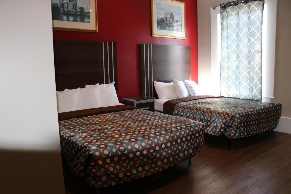 Double Room with Two Double Beds and Private Bathroom