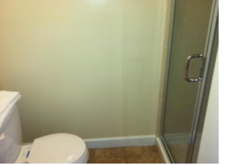 Queen Room with Private Bathroom