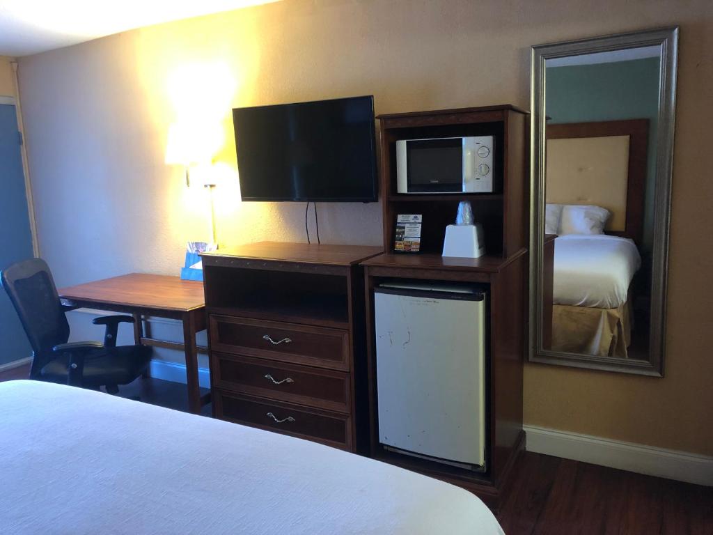 King Room – Non-Smoking