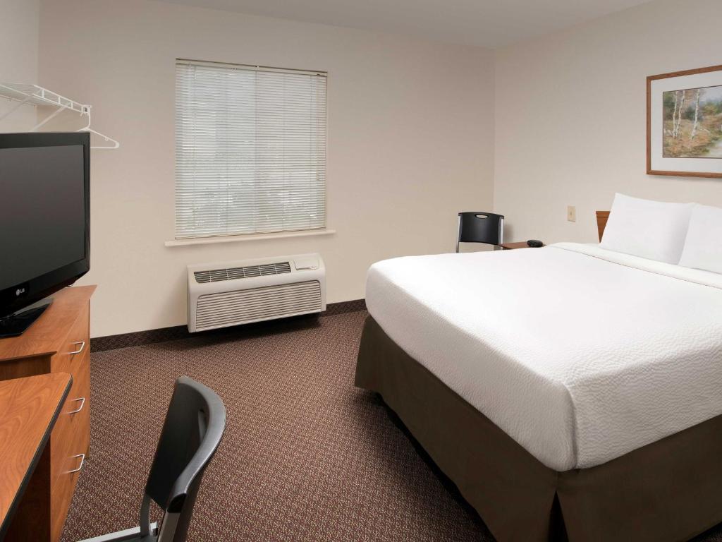 Standard Double Room – Non-Smoking