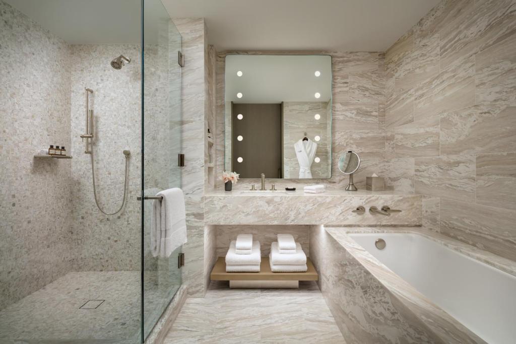 Fairmont King Room – Hearing Accessible