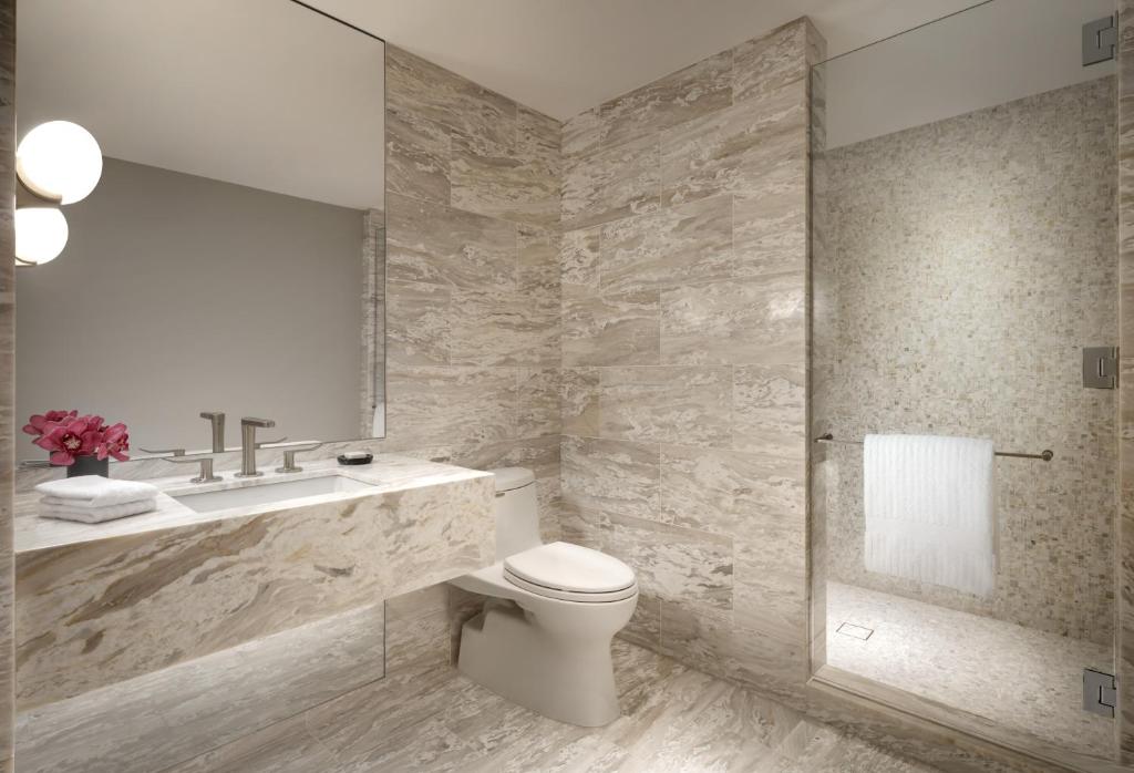 One-Bedroom King Suite with Balcony