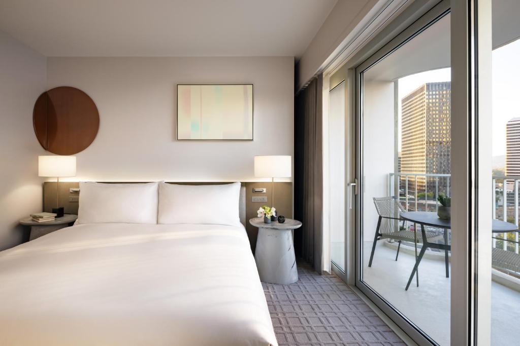 Studio King Suite with Corner Sofa Bed and Balcony