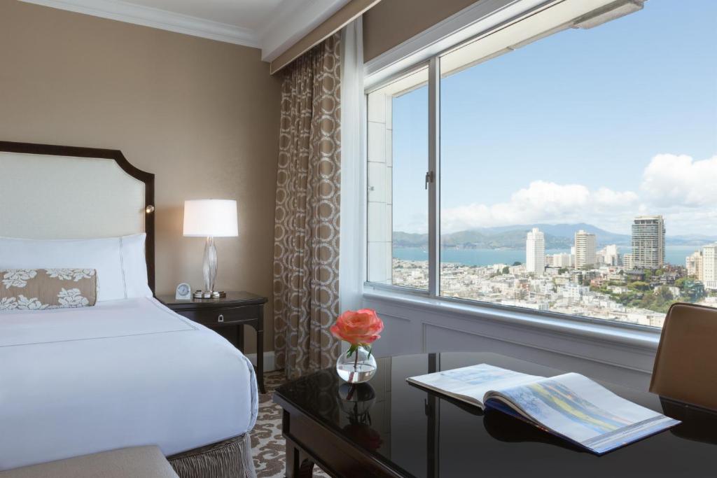 Signature King Room with Bay View