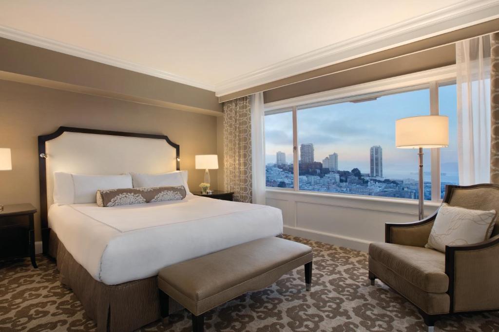 Signature King Room with Bay View