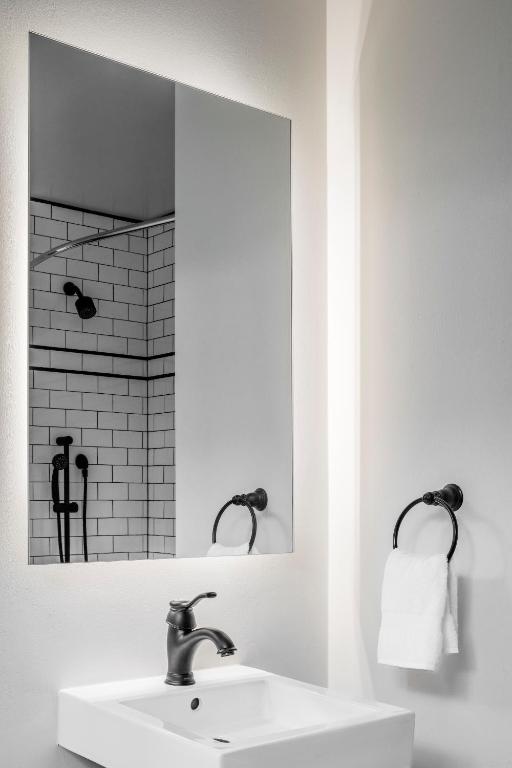 Twin Room – Disability Access