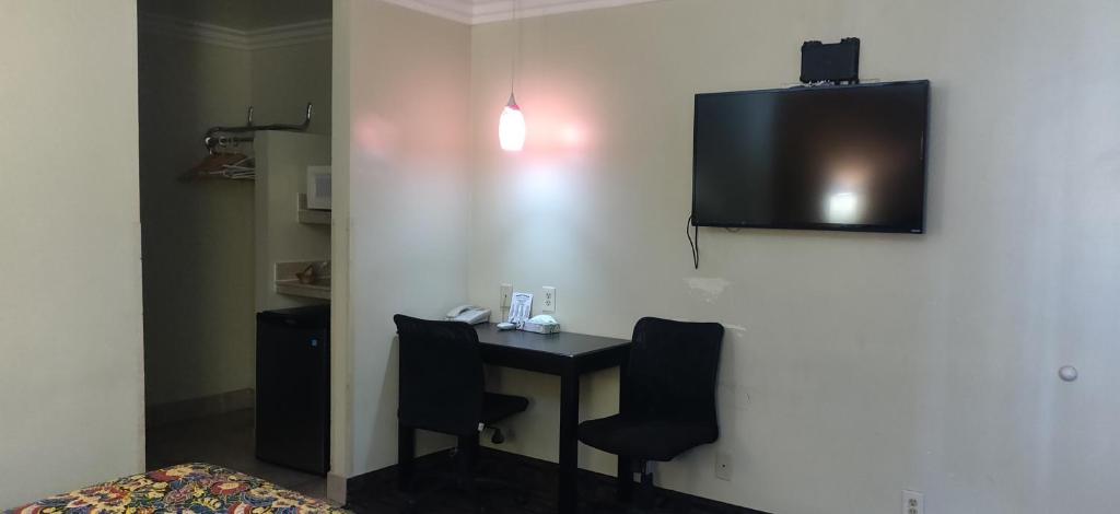 King Room – Non-Smoking