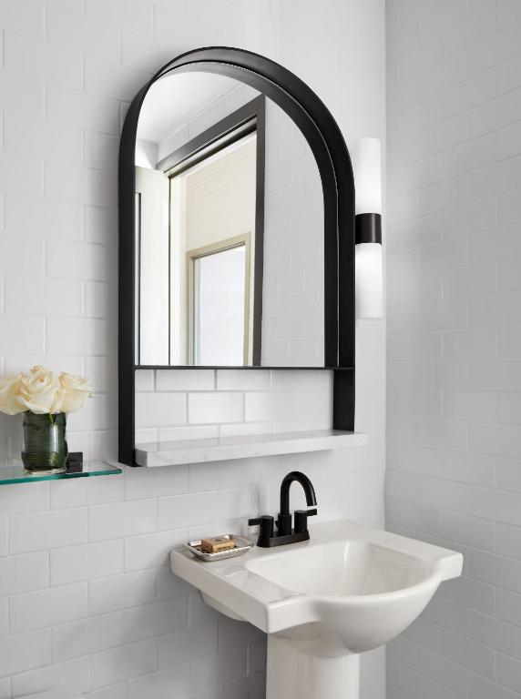 Manhattan One-Bedroom King Suite